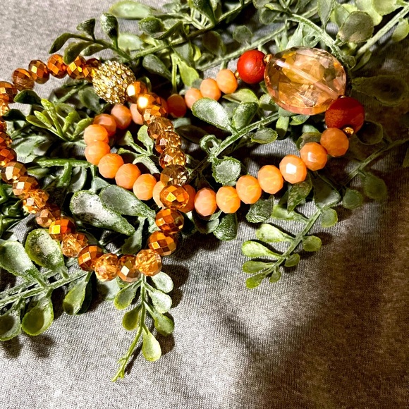 Two Beautiful Stretch bracelets - Picture 3 of 3